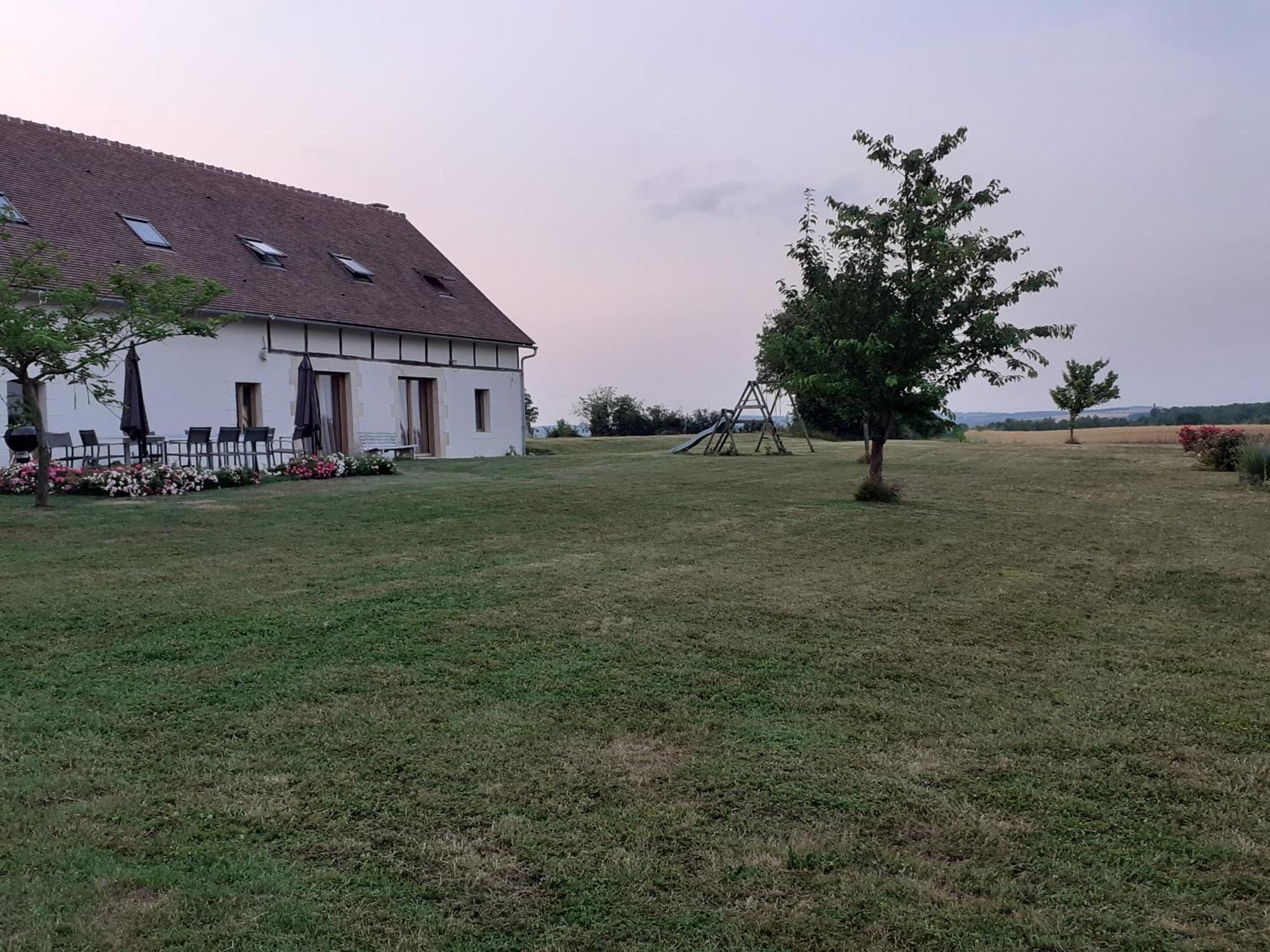 Gite Et Chambre D'Hotes Du Guillot Sainte-Solange Exterior photo